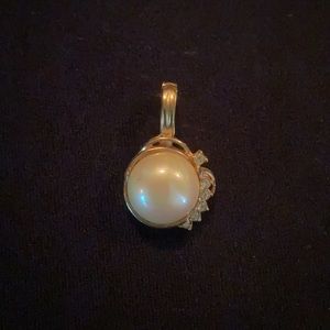 Faux Pearl Rhinestone Gold Tone Pendant